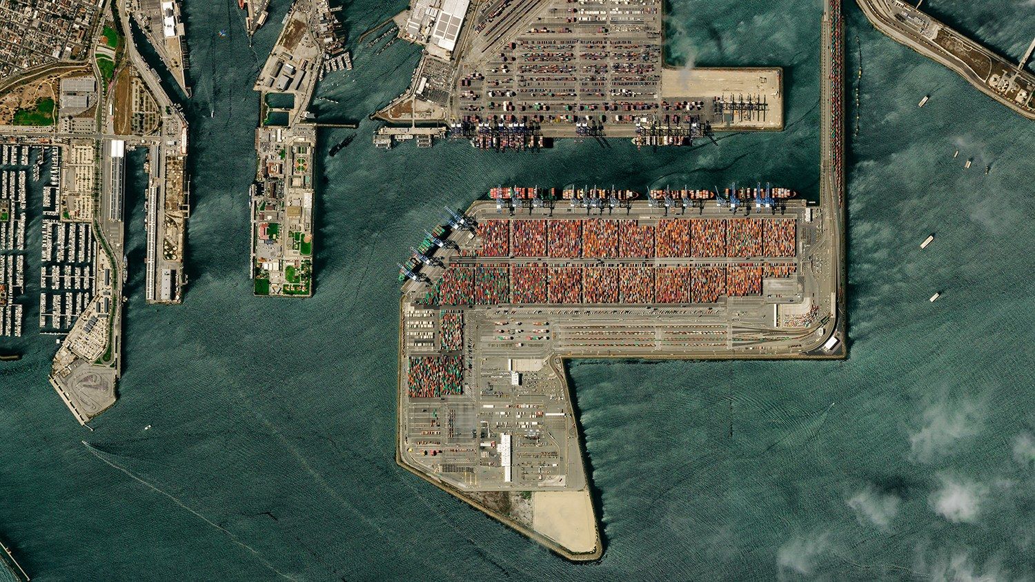 Container terminal and piers