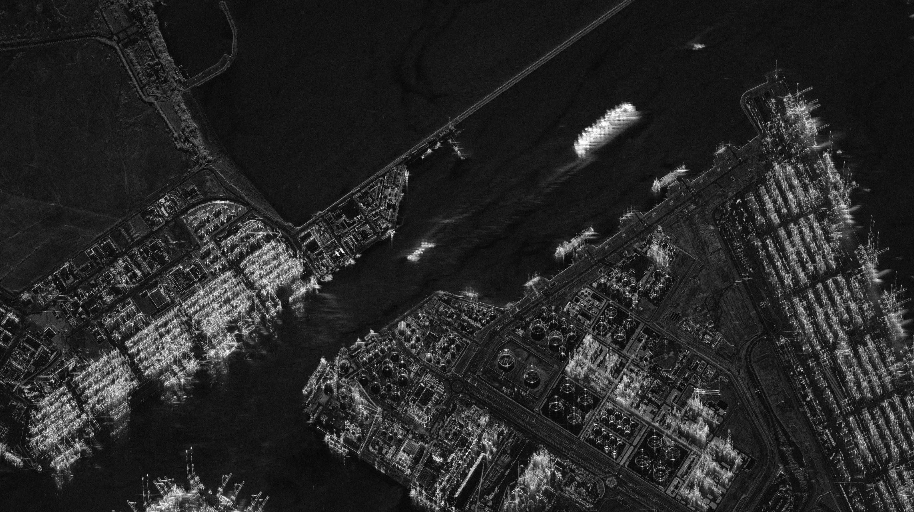 Port basins and industrial zone, X-band spotlight