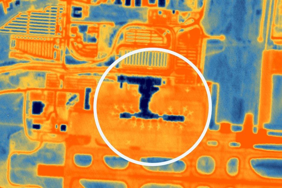 Airport terminal in mid-wave infrared