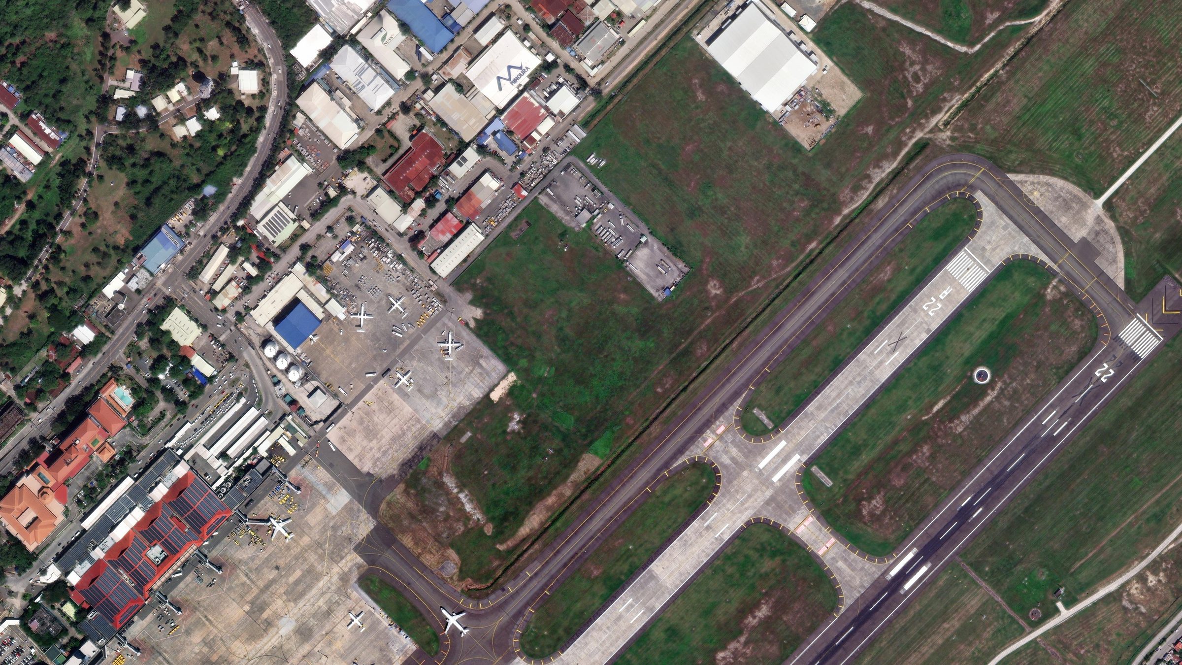 Airport runways and hangars with control points
